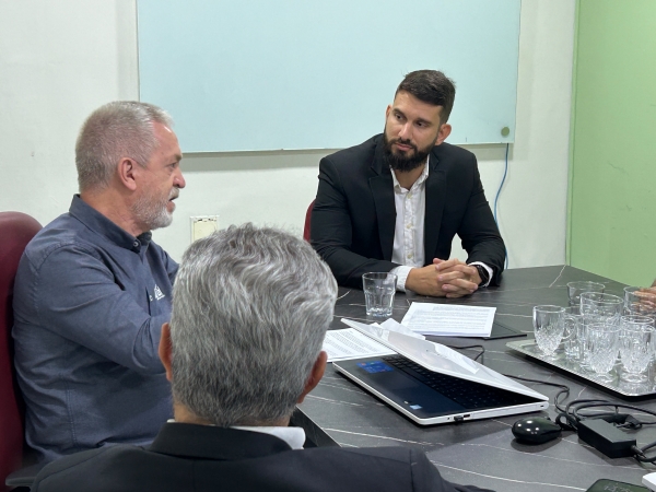 A iniciativa deve apoiar o fortalecimento e o desenvolvimento dos empreendimentos locais e startups atuantes no município de Patos